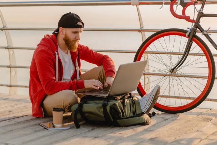 Comparing Theft Protection Policies for Digital Nomad Equipment